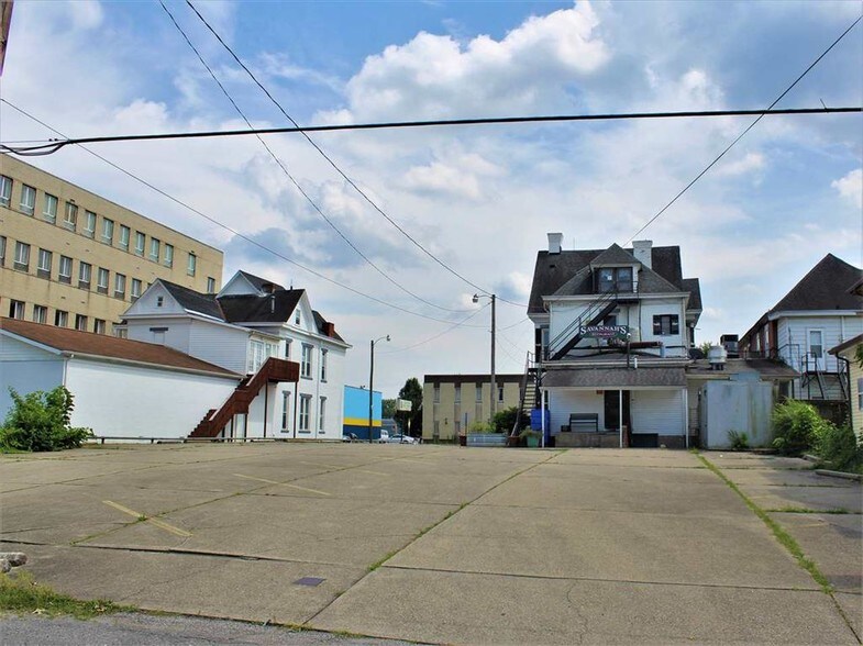 More Photos Of 1208 6th Ave, Huntington Restaurant For Sale