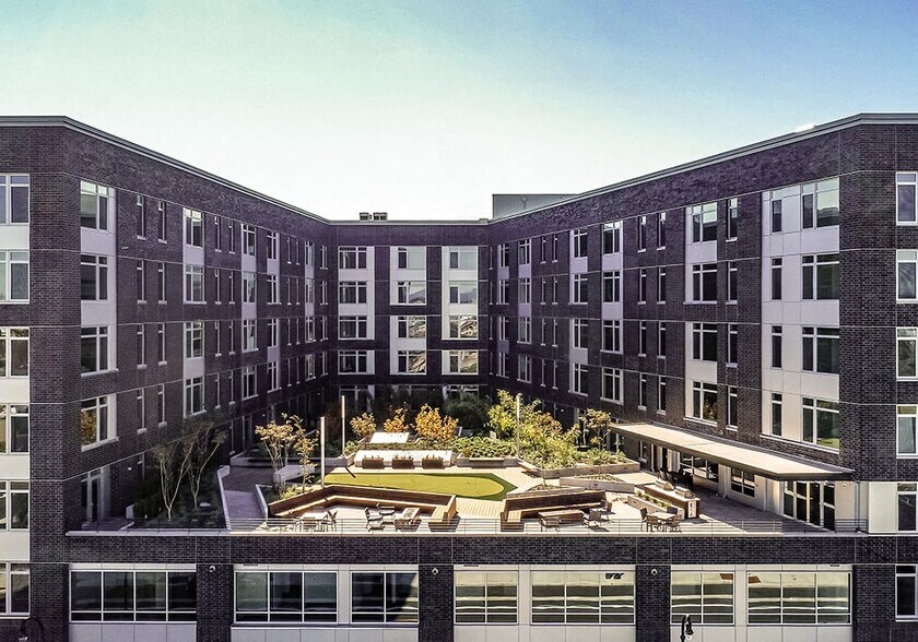 More Photos Of 700 Waterfront Way, Vancouver Apartments For Lease
