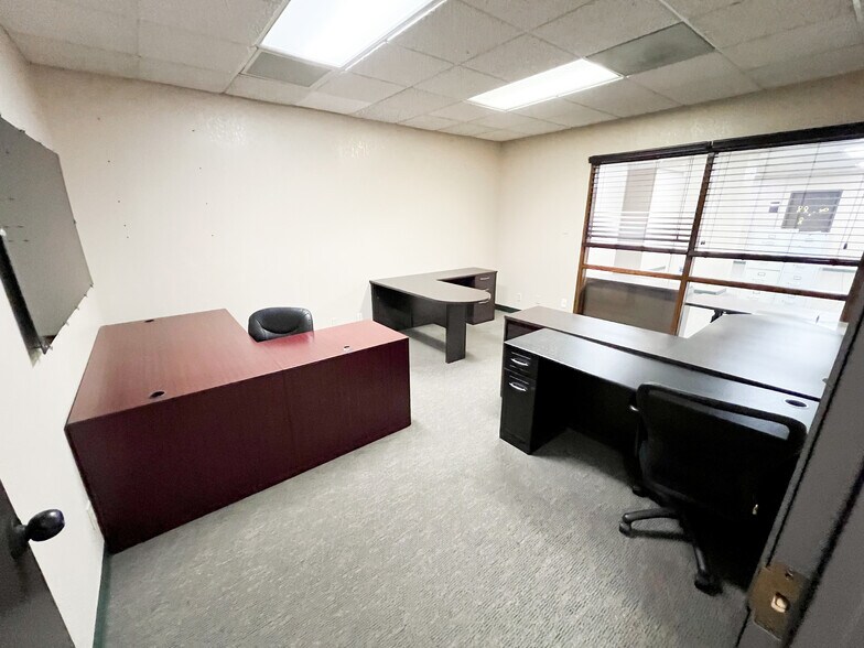 More Photos Of 2408 N Big Spring St, Midland Office For Sale