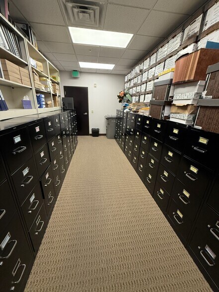 More Photos Of 233 S Pleasant Grove Blvd, Pleasant Grove Office For Sale