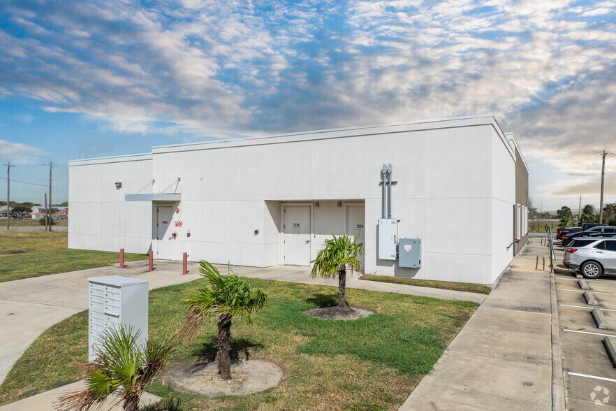 More Photos Of 7236 Medical Center Dr, Texas City Medical For Lease