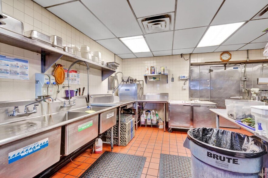 More Photos Of 760 S Main St, Fort Bragg Restaurant For Sale