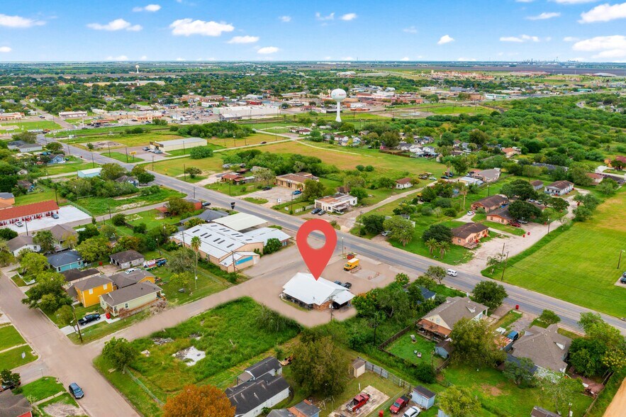 More Photos Of 701 Lincoln Ave, Robstown Convenience Store For Sale
