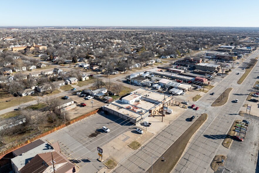 More Photos Of 1801 NW Cache Rd, Lawton Medical For Lease