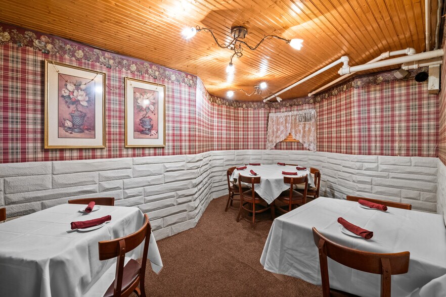 More Photos Of 2201 Perkiomen Ave, Mount Penn Restaurant For Sale