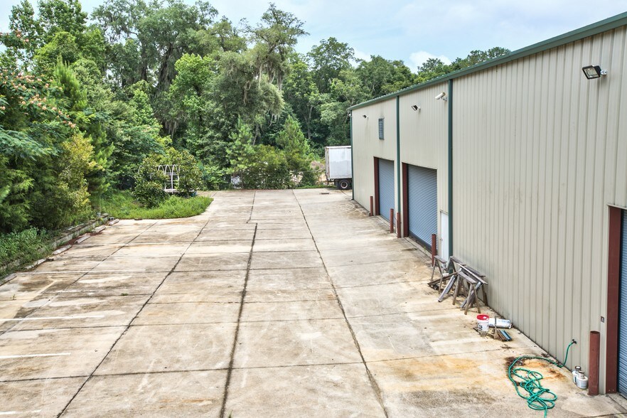 More Photos Of 3630 Peddie Dr, Tallahassee Warehouse For Lease