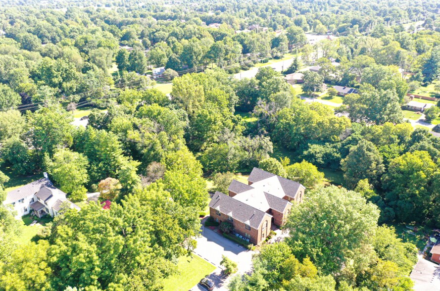 More Photos Of 3001 Taylor Springs Dr, Louisville Office For Sale