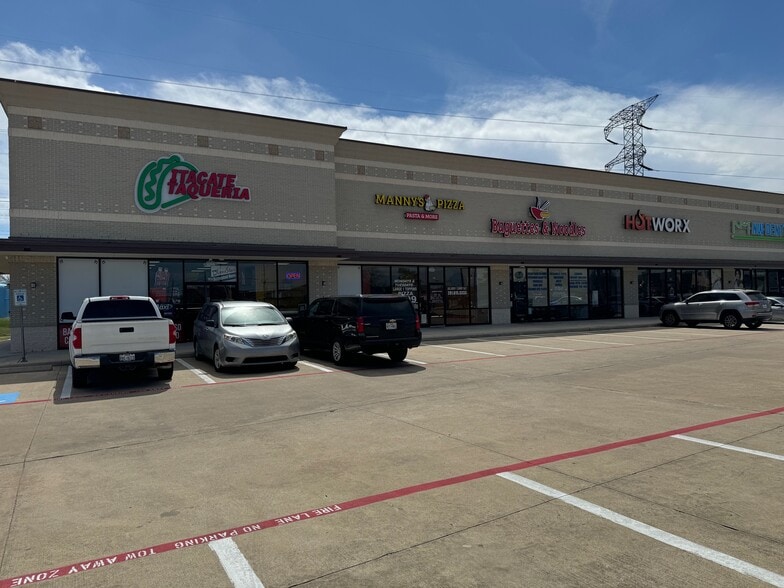 More Photos Of 9522 Huffmeister Rd, Houston Storefront Retail Office For Sale
