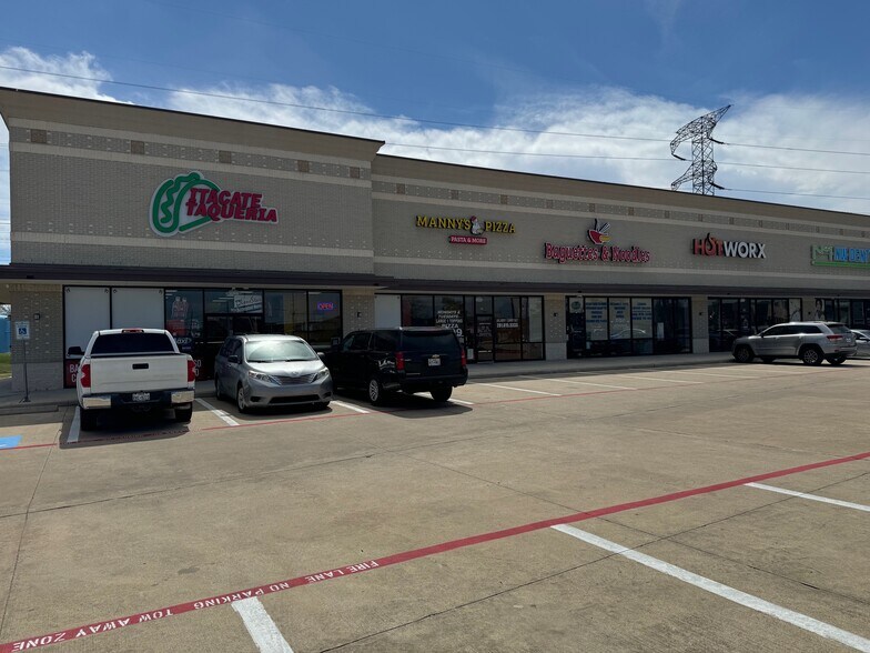 More Photos Of 9522 Huffmeister Rd, Houston Storefront Retail Office For Lease