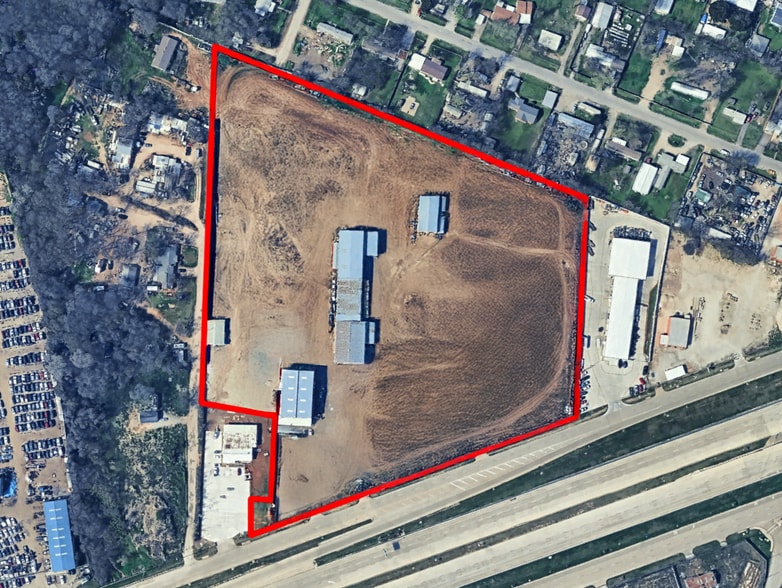 More Photos Of 9901 Jacksboro Hwy, Fort Worth Warehouse For Lease