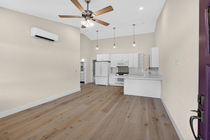 More Photos Of 25265 Carlsbad Ave, Davis Apartments For Sale