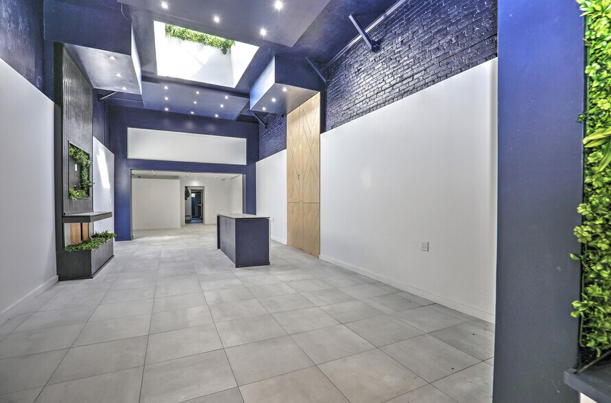 More Photos Of 428 State St, Santa Barbara Storefront Retail Residential For Sale