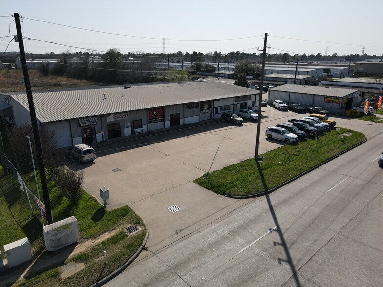 Primary Photo Of 18025 W Little York Rd, Katy Flex For Sale