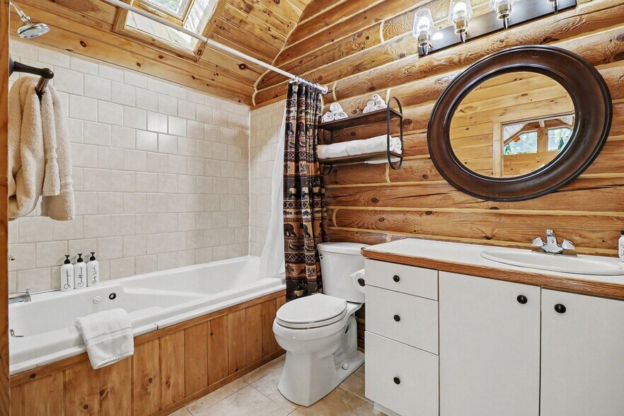 More Photos Of 6926 Aarwood Trail NW, Rapid City Hotel For Sale