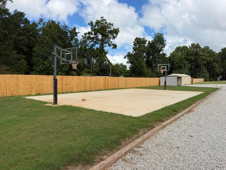 More Photos Of E McCarty St, Sandersville Manufactured Housing Mobile Home Park For Sale