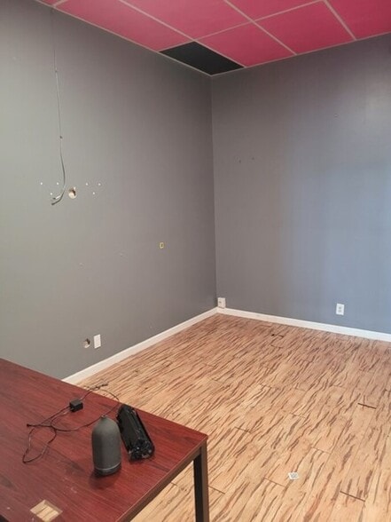 More Photos Of 690-700 E Mcnab Rd, Pompano Beach Freestanding For Lease