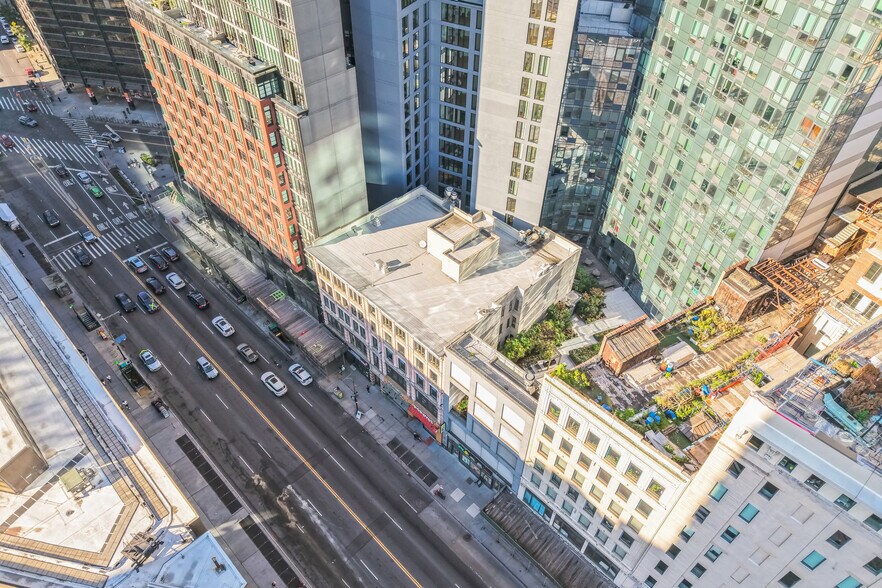 More Photos Of 21-25 Flatbush Ave, Brooklyn Office For Lease