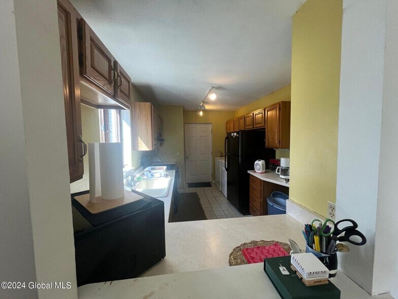 More Photos Of 1612 Crescent Rd, Clifton Park Schools For Sale