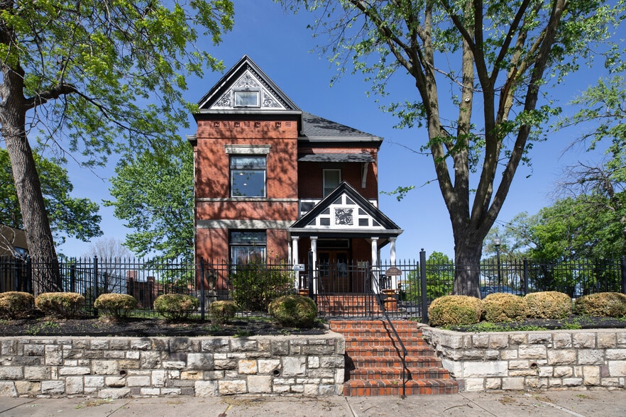 Primary Photo Of 1020 Pennsylvania Ave, Kansas City Specialty For Sale