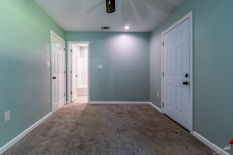 More Photos Of 229 Bishop, Livingston Apartments For Sale