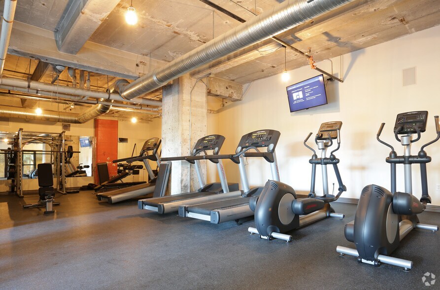 More Photos Of 500 S Ervay St, Dallas Multifamily For Sale