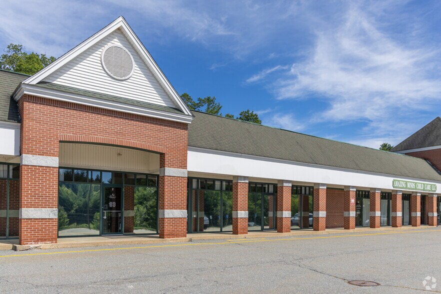 More Photos Of 315 Middlesex Rd, Tyngsborough General Retail For Sale