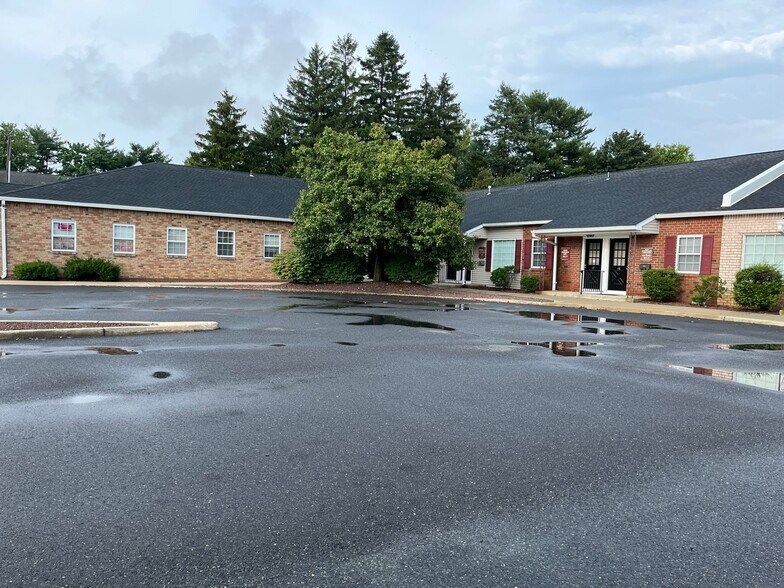 More Photos Of 941 Whitehorse Mercerville Rd, Hamilton Office For Sale