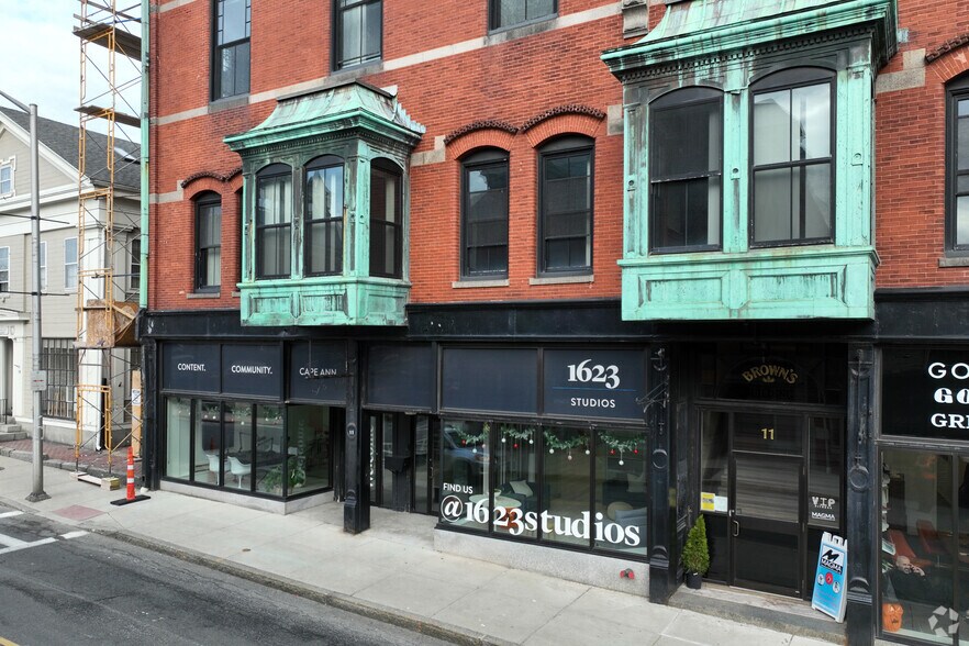 More Photos Of 11-13 Pleasant St, Gloucester Office For Lease