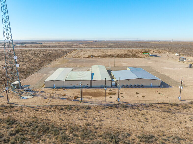 More Photos Of 906 S Highway 285, Pecos Warehouse For Sale
