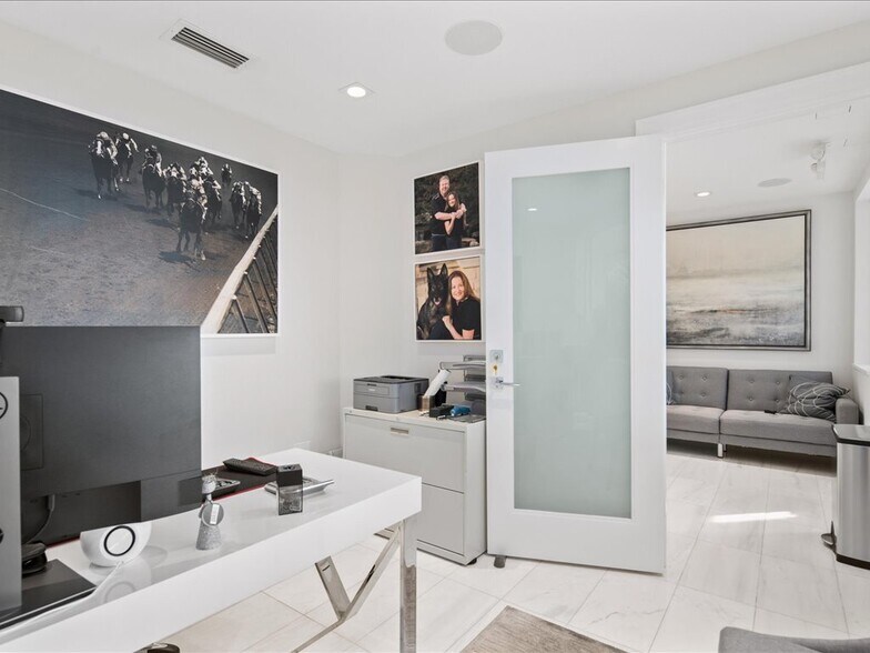 More Photos Of 1001 10th Ave S, Naples Office Residential For Sale