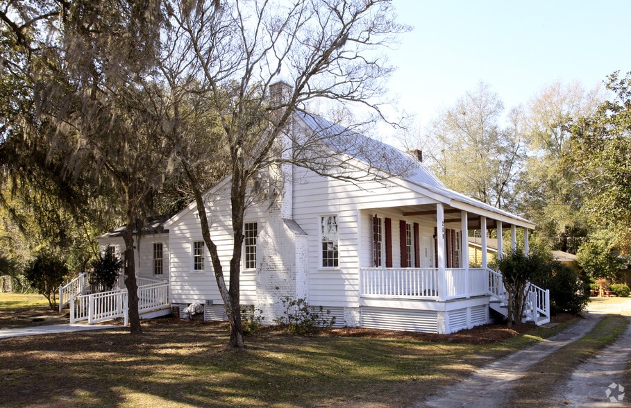 Primary Photo Of 209 Stallsville Rd, Summerville Office For Lease