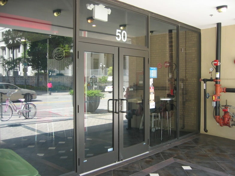More Photos Of 50 W Flagler St, Miami Fast Food For Lease