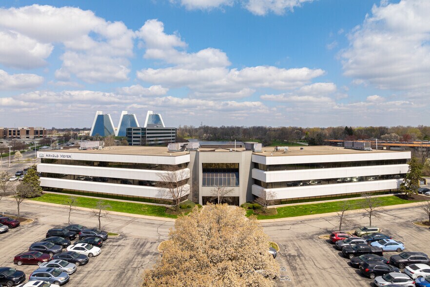 More Photos Of 8777 Purdue Rd, Indianapolis Office For Lease