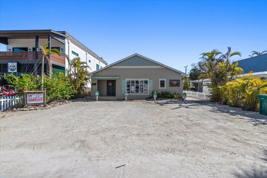 Primary Photo Of 413 Pine Ave, Anna Maria Flex For Sale