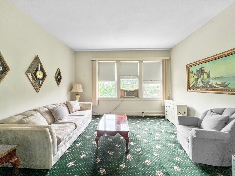 More Photos Of 700-702 N 7th St, Newark Apartments For Sale