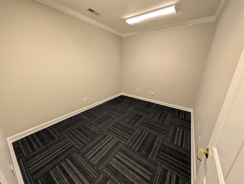 More Photos Of 1220 SE Maynard Rd, Cary Coworking Space