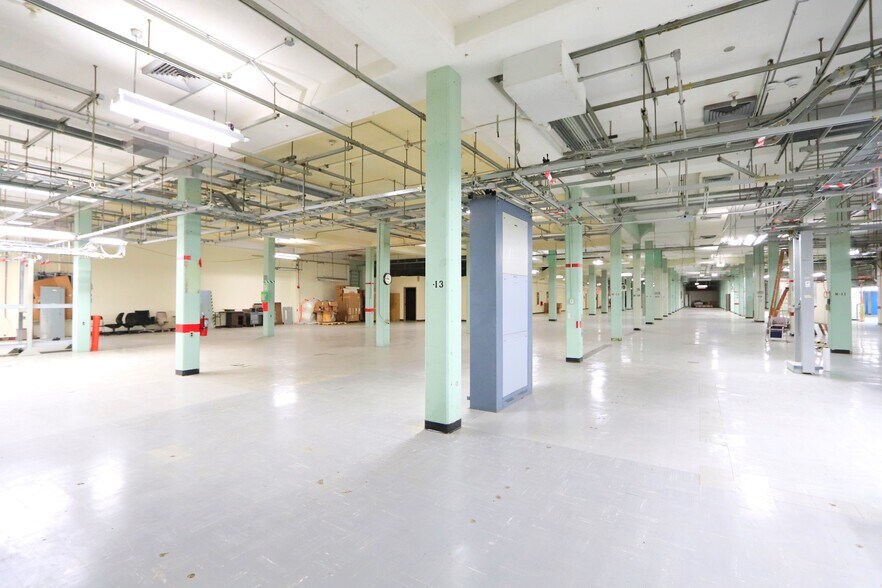 More Photos Of 2869 N 3501st Rd, Seneca Manufacturing For Sale