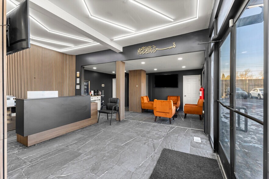 More Photos Of 19420 W Warren Ave, Detroit Auto Dealership For Sale