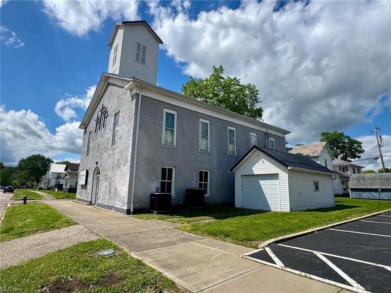 Primary Photo Of 73 S 9th St, Mcconnelsville Religious Facility For Sale