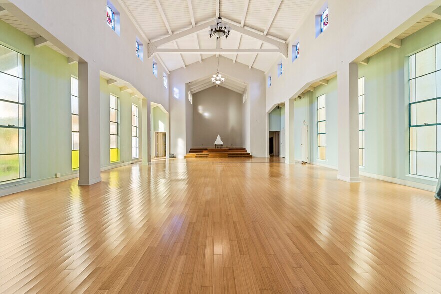 More Photos Of 6555 Geary Blvd, San Francisco Religious Facility For Sale