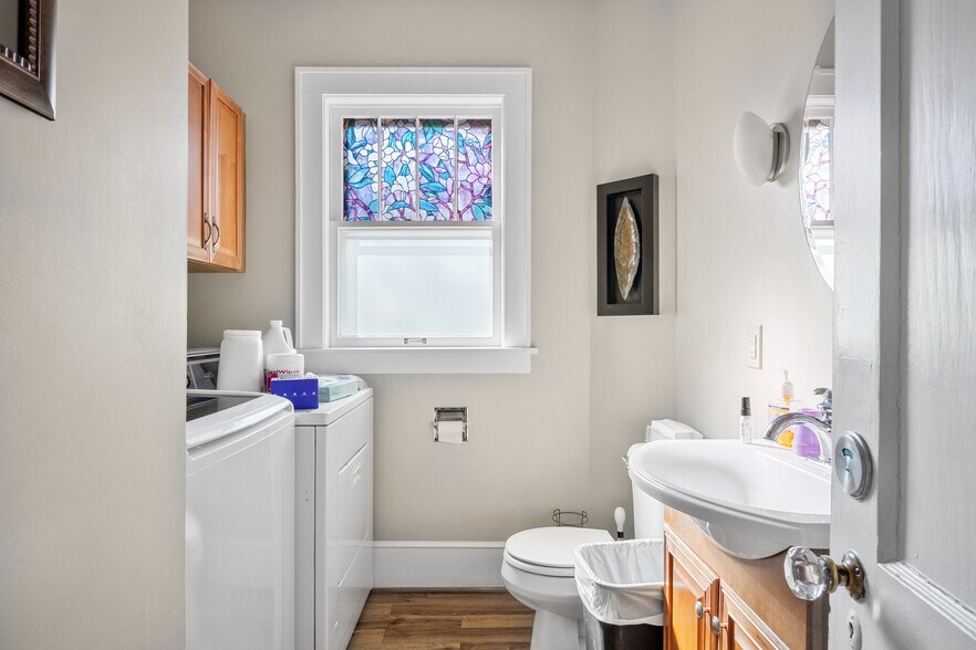 More Photos Of 614 S Main St, Blacksburg Medical For Sale