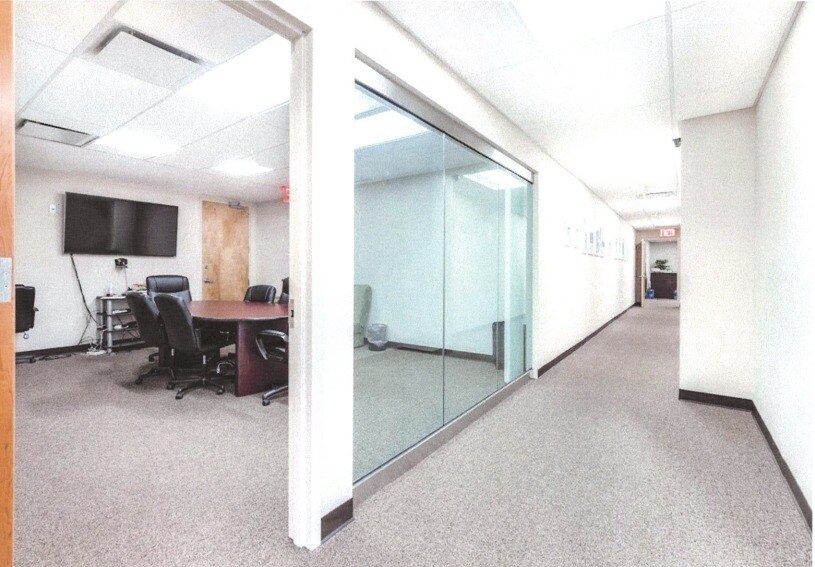 More Photos Of 60 Cutter Mill Rd, Great Neck Office For Lease