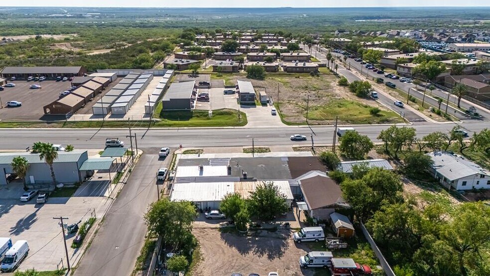 More Photos Of 2222 Del Rio Blvd, Eagle Pass Storefront Retail Office For Lease