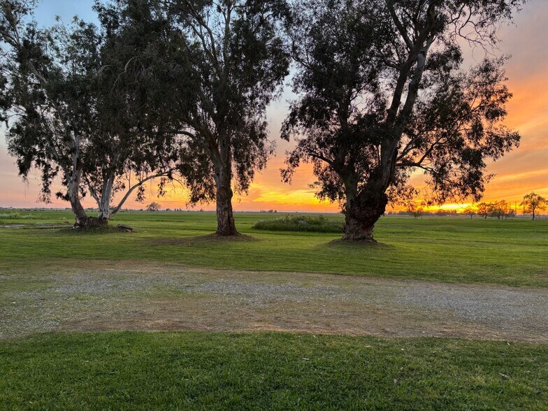 More Photos Of 3027 W Wise Rd, Lincoln Land For Sale