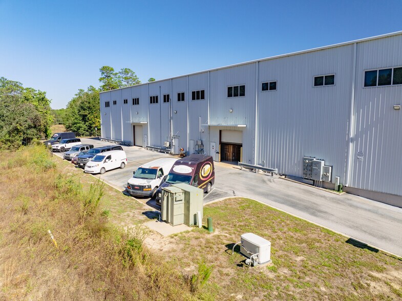 More Photos Of 200 Hart St, Niceville Light Manufacturing For Lease