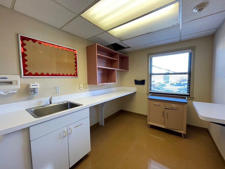 More Photos Of 1726-1730 W Chew St, Allentown Medical For Sale