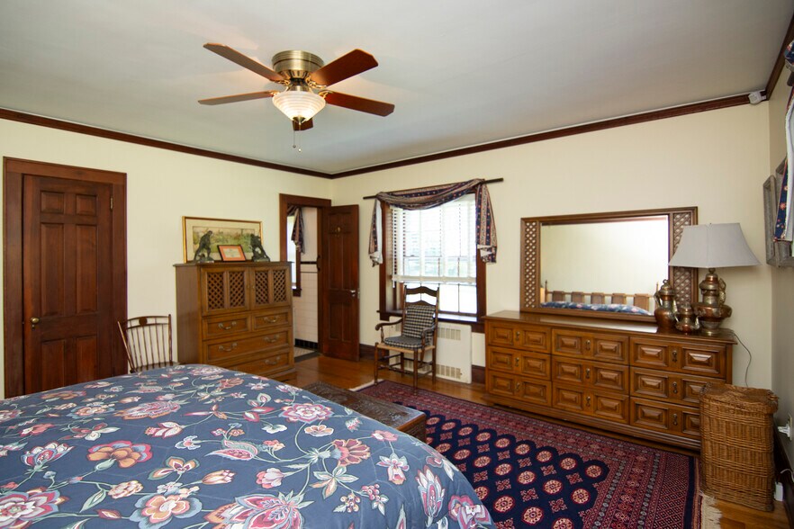 More Photos Of 8789 Seneca Trail South, Ronceverte Office For Sale