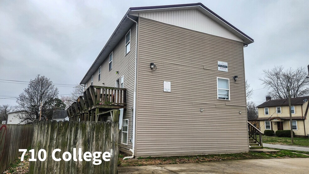 More Photos Of 600 S Washington St, Carbondale Apartments For Sale