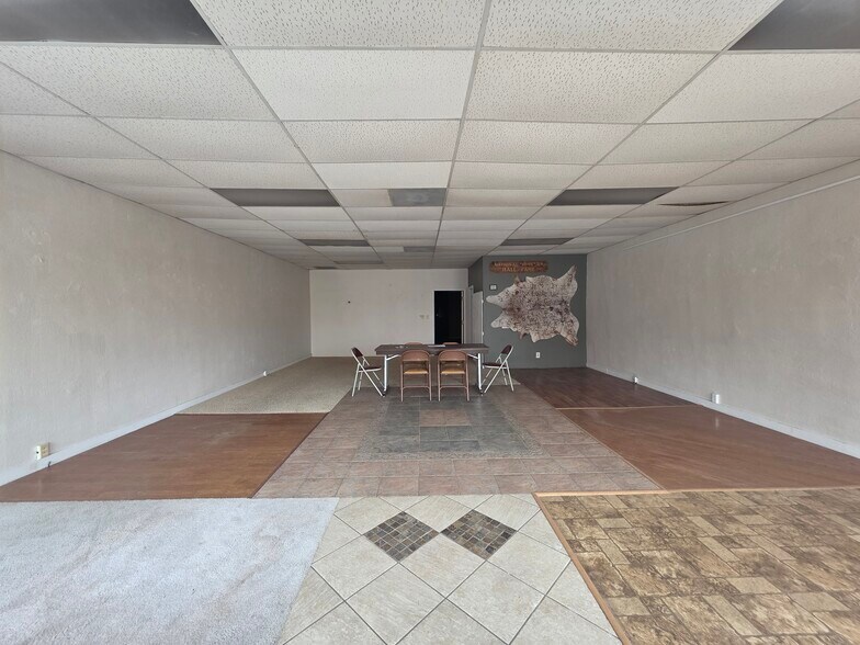 More Photos Of , Ellsworth General Retail For Sale