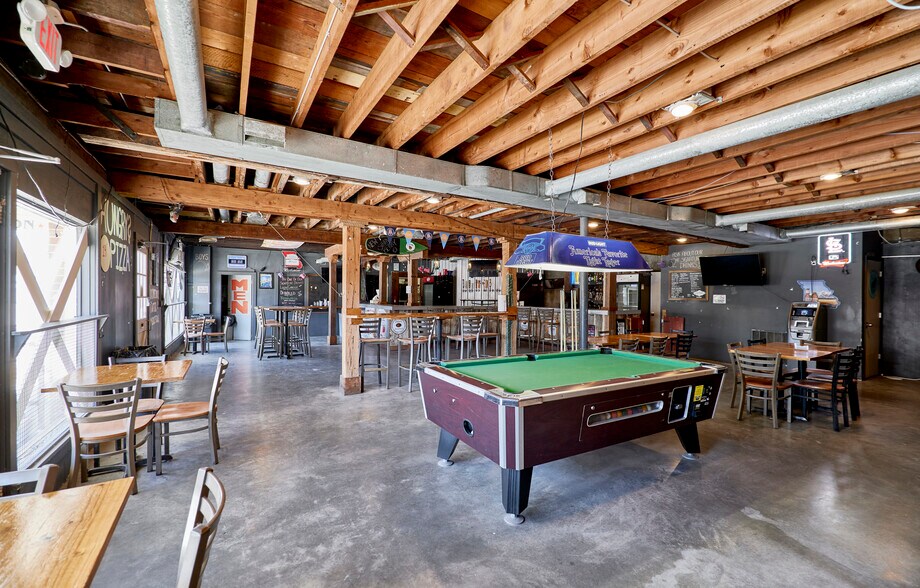 Primary Photo Of 113 W 5th St, Hermann Storefront Retail Office For Sale